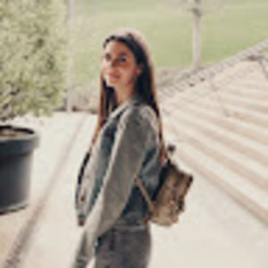 Meet your Posher, Madina